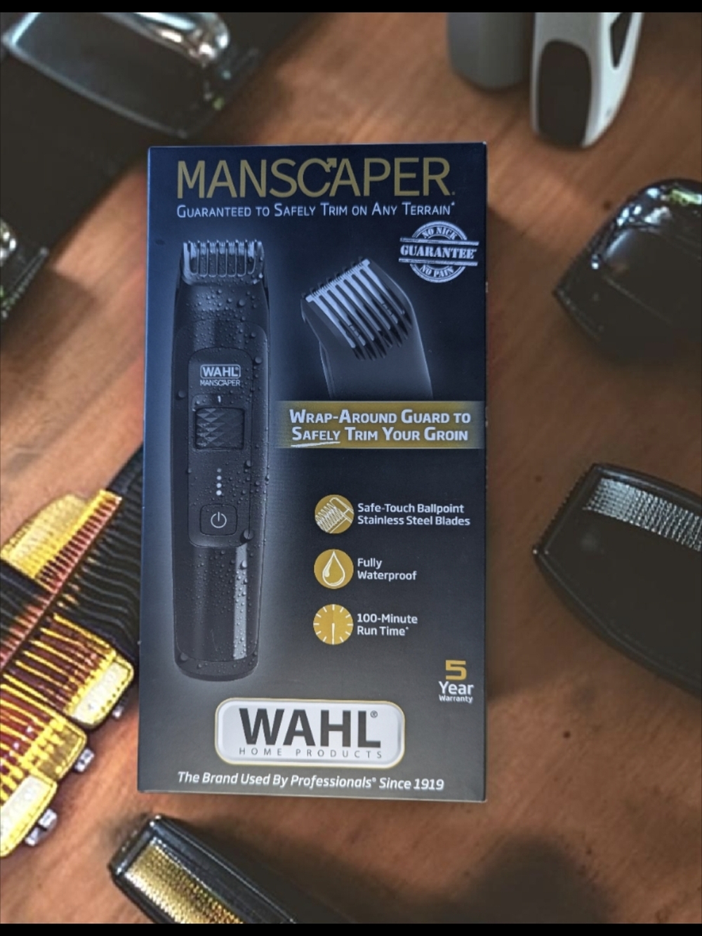 Wahl Manscaper Trimmer in Black and Gold Accent